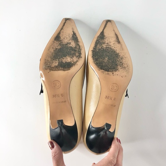 Chanel Retro Vintage Interlocking CC Bow Cap Toe Heeled Pumps 36.5 - Picture 9 of 10